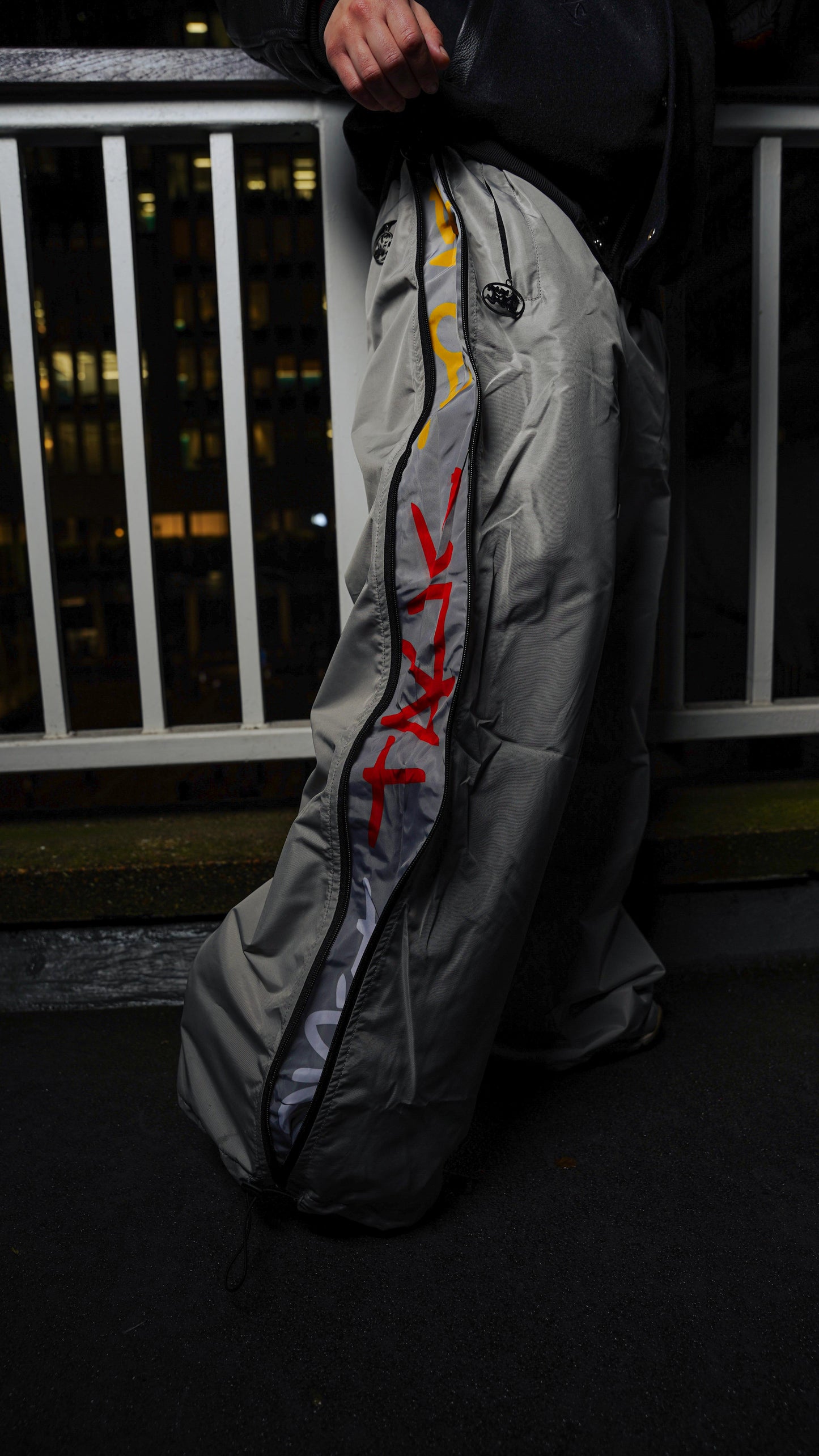 DONTTALKTRASH ZIPFLEX TRACKPANT